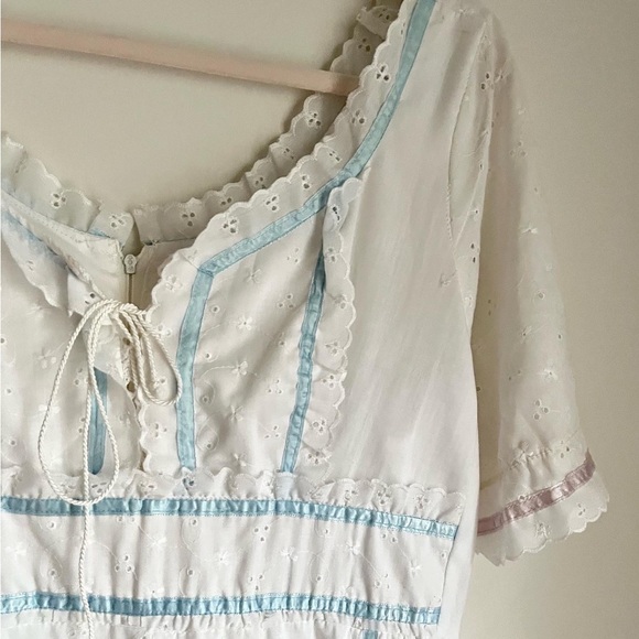 70s Vintage Gunne Sax Style Handmade White Eyelet Dress with Corset Front - Picture 5 of 7